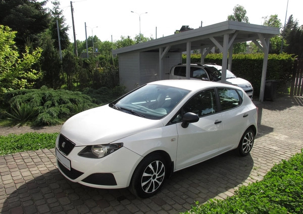 Seat Ibiza cena 16000 przebieg: 150300, rok produkcji 2010 z Łódź małe 79